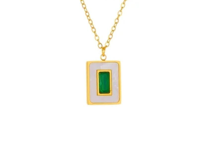 Artificial jewelleryAKaccessories